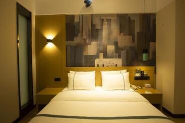 酒店 City Comfort Inn Huanggang Luotian Yishui Waitan