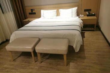 هتل City Comfort Inn Huanggang Wuxue Bus Center