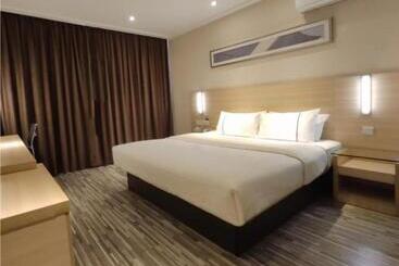 בית מלון כפרי City Comfort Inn Jingdezhen Xinchang Road Taoxichuan