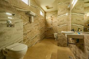 ホテル Ezzenza Mahayana Resort & Spa