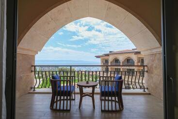 בית מלון כפרי Birun Ada