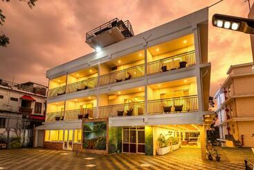 ホテル Cloud Castle Resort And Spa Munnar