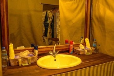 ホテル Osinon Camps & Lodges