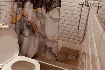 پانسیون Bates Garden Guest House