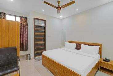 ホテル Fabexpress Marigold