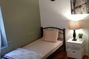 هاستل Private Rooms Near Lincoln Center