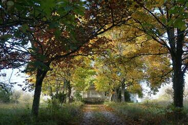 ベッドアンドブレックファースト La Montagne Sud