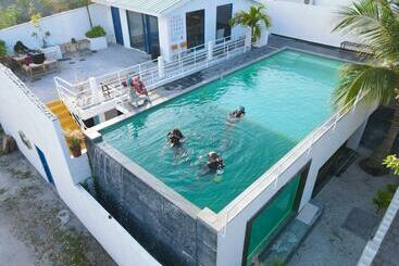 Pension Extreme Dive Center & Hotel Rooms