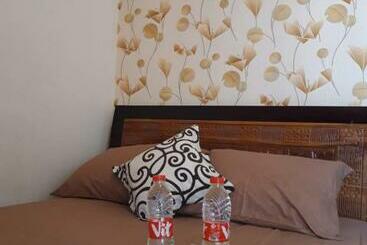 پانسیون Griya Adhirasa Sumenep