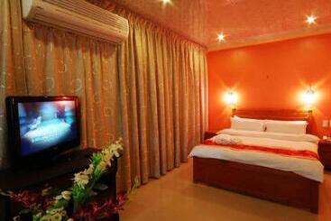 Отель A&a Plaza