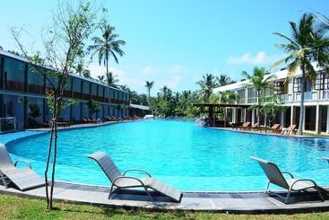 Отель Carolina Beach Resort & Spa