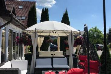 هتل Gdańsk Dworek Banino