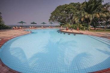 בית מלון כפרי Lake Kivu Serena