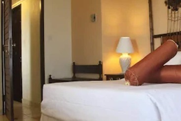 酒店 Mombasa Continental Resort