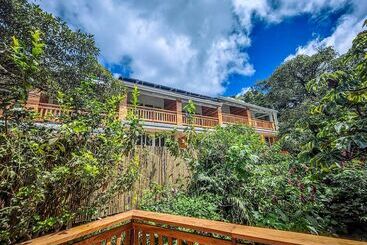 Отель Monteverde Lodge & Gardens By Boena
