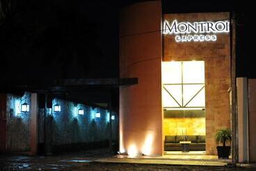 فندق Montroi Express