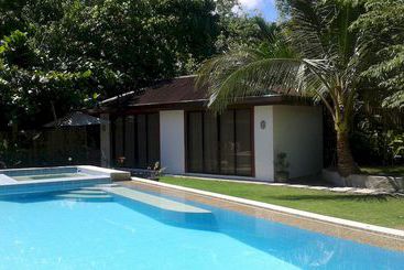 هتل Panglao Palms Apartelle