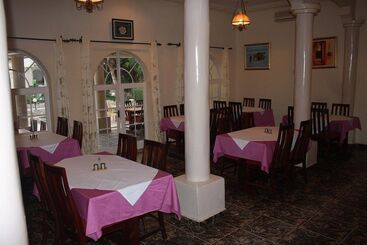 هتل Seaview Gardens