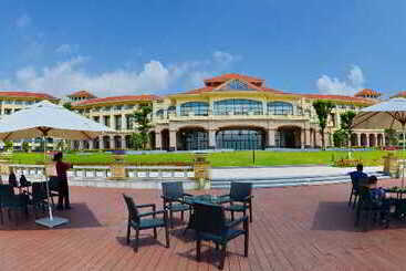 Otel Your World International Conference Centre