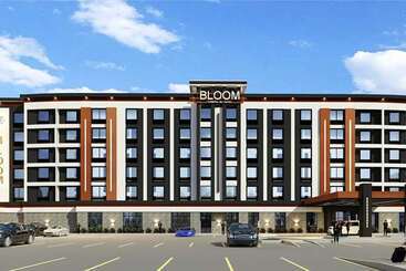Отель Bloom Mississauga, Tapestry Collection By Hilton