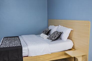 هتل Triple Tee Gardens & Accomodation