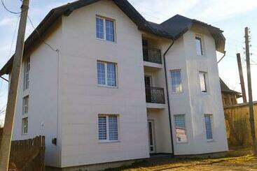 住宿加早餐 Garmoniya