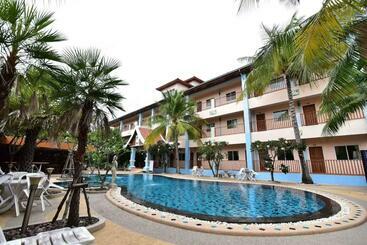 هتل Ampan Resort & Apartment