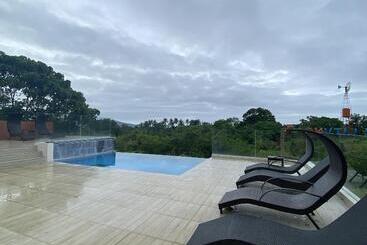 אתר נופש Taal Maranan Farmville Inc. By Cocotel