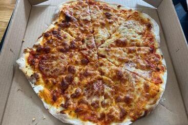 مبيت وإفطار Altquhur Byre