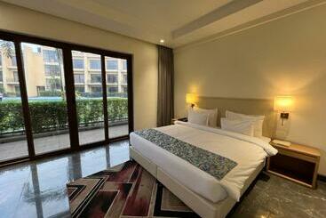 فندق Parklane Resort