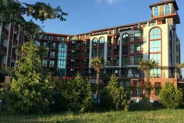 Private Apartment In Chateau Del Marina