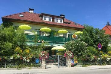 צימר Pension Am Campus Velden