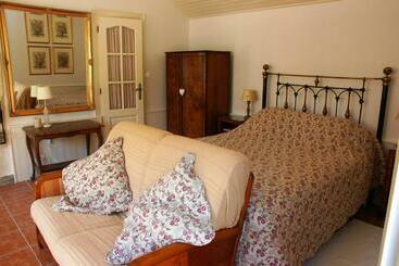 Le Logis Du Pressoir Chambre D Hotes Bed & Breakfast In Beautiful 18th Century Estate In The Heart O