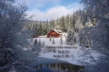 膳宿费 Jezírko Lesní Restaurant & Penzion