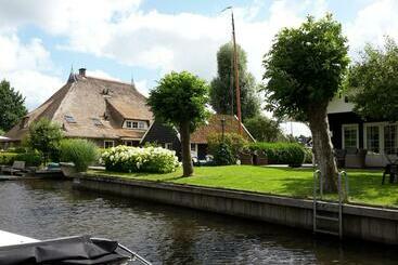 شقة فندقية D Oude Herbergh, Vakantiehuizen Aan Het Water