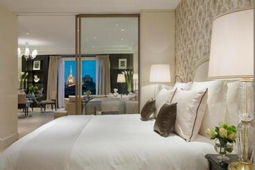 Palazzo Parigi Hotel & Grand Spa   Lhw