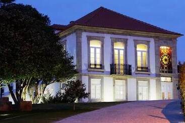 فندق Solar Egas Moniz Charming House & Local Experiences