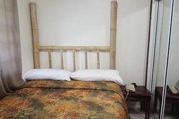 Hotel Sunset Gardens Guesthouse