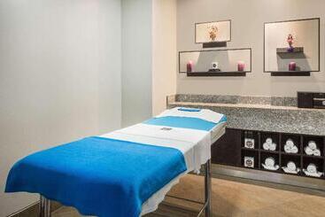 هتل Wyndham Guayaquil, Puerto Santa Ana