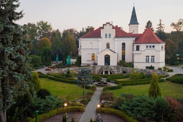 کلبه Pałac Brzeźno Spa & Golf
