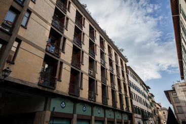 تختخواب و صبحانه A Teatro