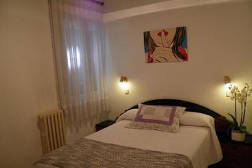 Hostal Angelines