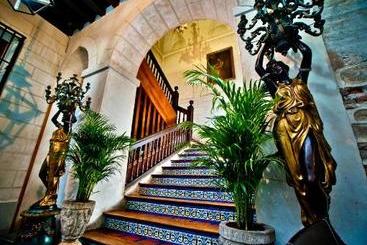 هتل Condes De Castilla