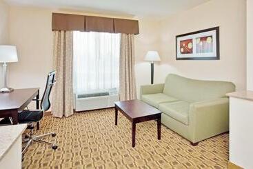 Отель Holiday Inn Express Boonville, An Ihg