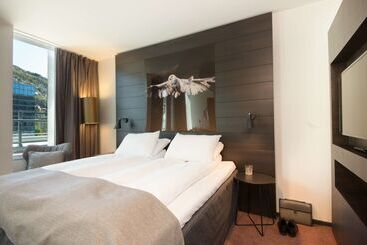 Отель Scandic ørnen