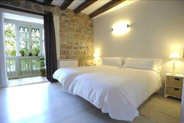 펜션 Artea Narrika