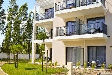 בית מלון כפרי Adonis La Baule