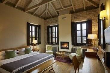 هتل Aristi Mountain Resort