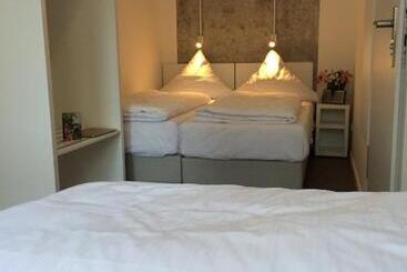 هتل Bnb Near Brandenburg Gate   Rooms & Apartments