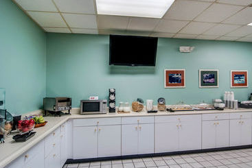 هتل Smart   Formerly Econo Lodge